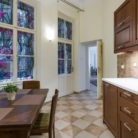 דירה Belle Epoque Ii, Luxury 50m To Main Square *