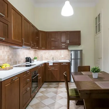 Appartement Belle Epoque Ii, Luxury 50m To Main Square