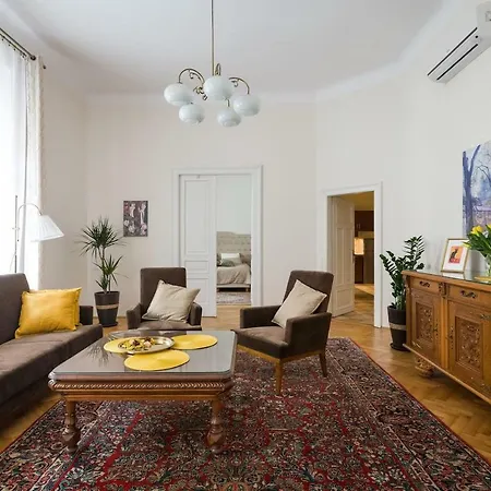 Belle Epoque Ii, Luxury 50m To Main Square Appartement