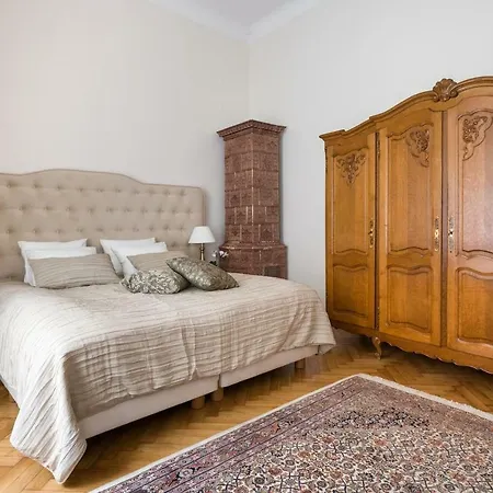 Belle Epoque Ii, Luxury 50m To Main Square Διαμέρισμα *